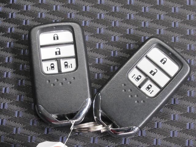 ステップワゴンスパーダスパーダ・クールスピリットシートヒーター　両側パワースライドドア　オートライト　キーフリー　アイドリングストップ　電動格納式ドアミラー　エアコン　パワーステアリング　パワーウィンドウ　運転席エアバッグ　ＡＢＳ（岡山県）の中古車