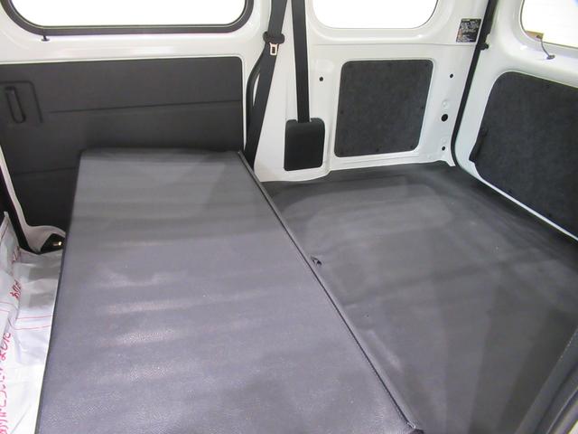 ハイゼットカーゴデラックスＡＭ／ＦＭラジオ　両側スライドドア　オートライト　キーレスエントリー　アイドリングストップ　衝突被害軽減システム　レーンアシスト　オートマチックハイビーム　ティーゼットデオプラス（岡山県）の中古車