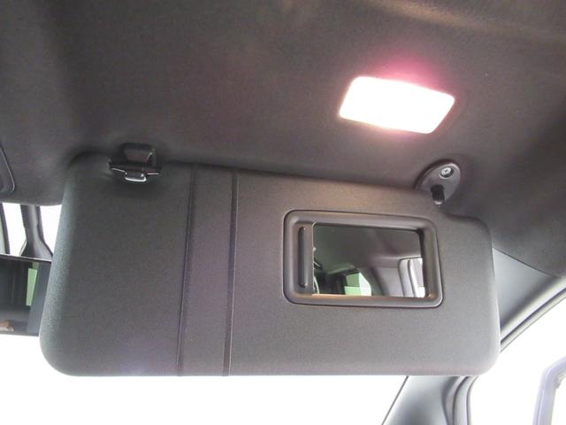 ヴォクシーハイブリッドZS 煌3シートヒーター 両側パワースライドドア オートライト キーフリー USB入力端子 電動格納式ドアミラー エアコン パワーステアリング パワーウィンドウ 運転席エアバッグ ABS ティーゼットデオプラス(岡山県)の中古車