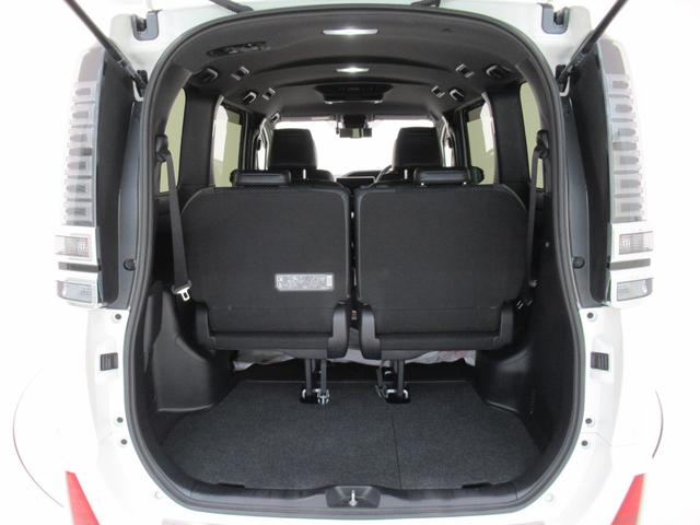 ヴォクシーハイブリッドZS 煌3シートヒーター 両側パワースライドドア オートライト キーフリー USB入力端子 電動格納式ドアミラー エアコン パワーステアリング パワーウィンドウ 運転席エアバッグ ABS ティーゼットデオプラス(岡山県)の中古車