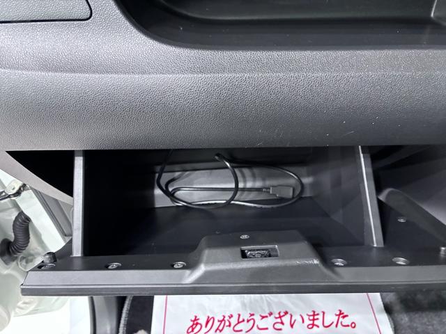 タントカスタムＸ　トップエディションＳＡ左側パワースライドドア　オートライト　キーフリー　アイドリングストップ　電動格納式ドアミラー　衝突被害軽減システム　エアコン　パワーステアリング　パワーウィンドウ　運転席エアバッグ　ＡＢＳ（岡山県）の中古車