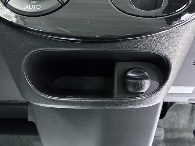 タントカスタムＸ　トップエディションＳＡ左側パワースライドドア　オートライト　キーフリー　アイドリングストップ　電動格納式ドアミラー　衝突被害軽減システム　エアコン　パワーステアリング　パワーウィンドウ　運転席エアバッグ　ＡＢＳ（岡山県）の中古車