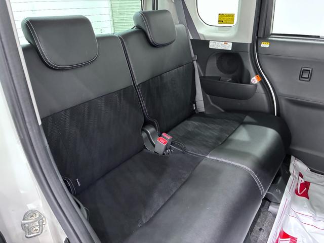 タントカスタムＸ　トップエディションＳＡ左側パワースライドドア　オートライト　キーフリー　アイドリングストップ　電動格納式ドアミラー　衝突被害軽減システム　エアコン　パワーステアリング　パワーウィンドウ　運転席エアバッグ　ＡＢＳ（岡山県）の中古車