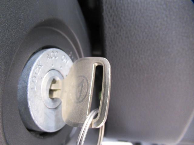 ハイゼットトラックスタンダード　農用スペシャル４ＷＤ　荷台作業灯　ＡＭ／ＦＭラジオ　オートライト　アイドリングストップ　衝突被害軽減システム　レーンアシスト　オートマチックハイビーム　ティーゼットデオプラス（岡山県）の中古車