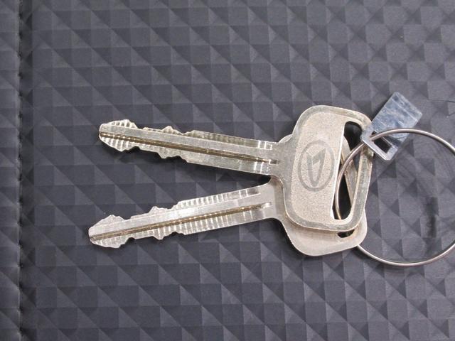 ハイゼットトラックスタンダード　農用スペシャル４ＷＤ　荷台作業灯　ＡＭ／ＦＭラジオ　オートライト　アイドリングストップ　衝突被害軽減システム　レーンアシスト　オートマチックハイビーム　ティーゼットデオプラス（岡山県）の中古車