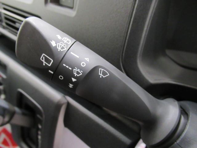 ハイゼットカーゴデラックス４ＷＤ　ＡＭ／ＦＭラジオ　両側スライドドア　オートライト　キーレスエントリー　アイドリングストップ　衝突被害軽減システム　レーンアシスト　オートマチックハイビーム　ティーゼットデオプラス（岡山県）の中古車