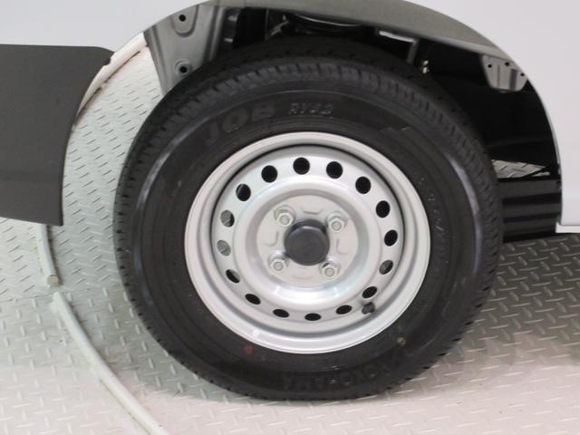 ハイゼットカーゴデラックス４ＷＤ　ＡＭ／ＦＭラジオ　両側スライドドア　オートライト　キーレスエントリー　アイドリングストップ　衝突被害軽減システム　レーンアシスト　オートマチックハイビーム　ティーゼットデオプラス（岡山県）の中古車