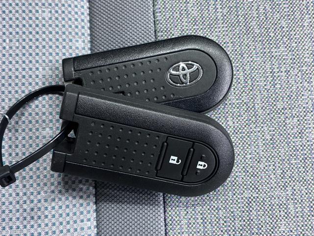 パッソＸ　ＬパッケージＳシートヒーター　キーフリー　アイドリングストップ　電動格納式ドアミラー　エアコン　パワーステアリング　パワーウィンドウ　運転席エアバッグ　ＡＢＳ　ティーゼットデオプラス（岡山県）の中古車