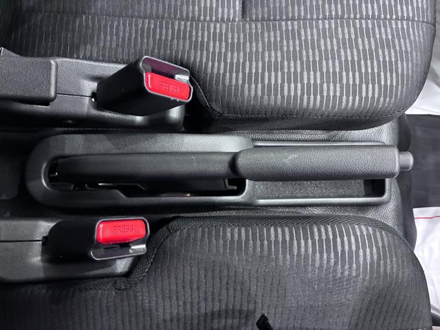 ハイゼットカーゴデラックスAM/FMラジオ 両側スライドドア オートライト キーレスエントリー アイドリングストップ 衝突被害軽減システム レーンアシスト オートマチックハイビーム ティーゼットデオプラス(岡山県)の中古車