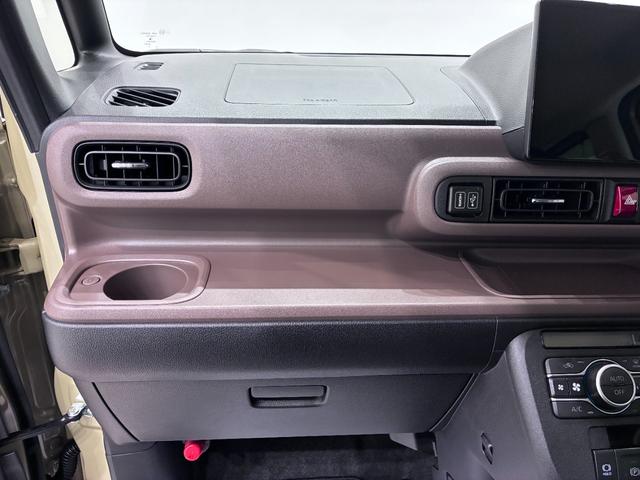 ムーヴキャンバスセオリーＧパノラマモニター　１０インチナビ　ドライブレコーダー　両側パワースライドドア　シートヒーター　ＵＳＢ入力端子　Ｂｌｕｅｔｏｏｔｈ　オートライト　キーフリー　アイドリングストップ　ティーゼットデオプラス（岡山県）の中古車