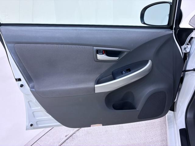プリウスSオートライト キーフリー 電動格納式ドアミラー エアコン パワーステアリング パワーウィンドウ 運転席エアバッグ ABS ティーゼットデオプラス(岡山県)の中古車