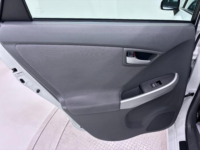 プリウスSオートライト キーフリー 電動格納式ドアミラー エアコン パワーステアリング パワーウィンドウ 運転席エアバッグ ABS ティーゼットデオプラス(岡山県)の中古車