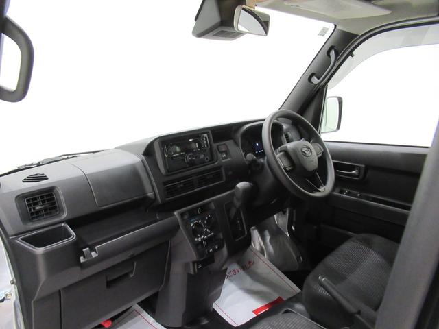 ハイゼットカーゴデラックス４ＷＤ　ＣＤチューナー　両側スライドドア　オートライト　キーレスエントリー　アイドリングストップ　衝突被害軽減システム　レーンアシスト　オートマチックハイビーム　ティーゼットデオプラス（岡山県）の中古車