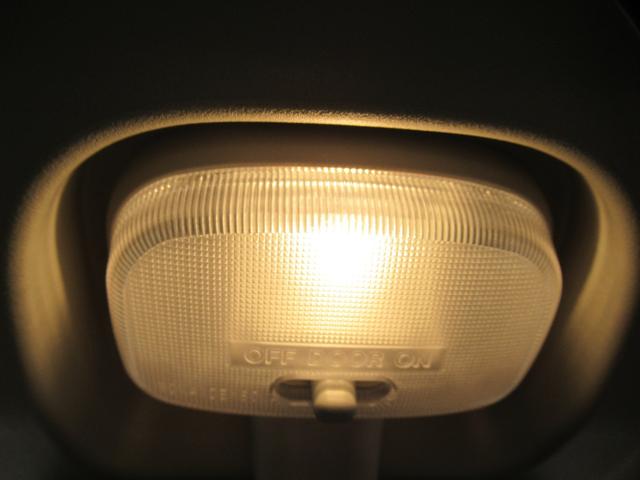 ハイゼットカーゴデラックス４ＷＤ　ＣＤチューナー　両側スライドドア　オートライト　キーレスエントリー　アイドリングストップ　衝突被害軽減システム　レーンアシスト　オートマチックハイビーム　ティーゼットデオプラス（岡山県）の中古車