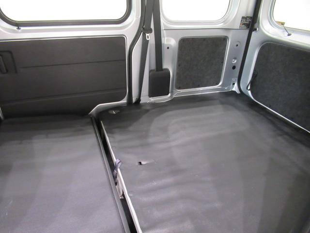 ハイゼットカーゴデラックス４ＷＤ　ＣＤチューナー　両側スライドドア　オートライト　キーレスエントリー　アイドリングストップ　衝突被害軽減システム　レーンアシスト　オートマチックハイビーム　ティーゼットデオプラス（岡山県）の中古車