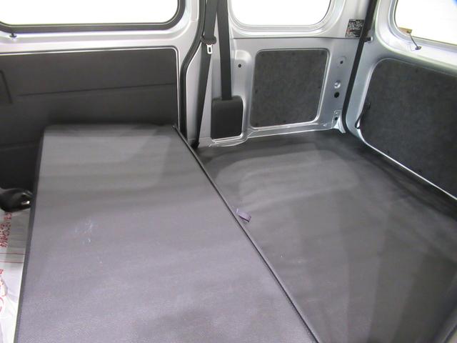 ハイゼットカーゴデラックス４ＷＤ　ＣＤチューナー　両側スライドドア　オートライト　キーレスエントリー　アイドリングストップ　衝突被害軽減システム　レーンアシスト　オートマチックハイビーム　ティーゼットデオプラス（岡山県）の中古車