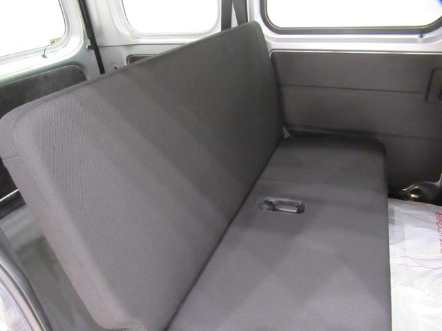 ハイゼットカーゴデラックス４ＷＤ　ＣＤチューナー　両側スライドドア　オートライト　キーレスエントリー　アイドリングストップ　衝突被害軽減システム　レーンアシスト　オートマチックハイビーム　ティーゼットデオプラス（岡山県）の中古車