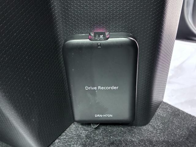 タントカスタムＲＳセレクションシートヒーター　両側パワースライドドア　オートライト　キーフリー　アイドリングストップ　パノラマモニター　ナビ　ドライブレコーダー　ＵＳＢ入力端子　Ｂｌｕｅｔｏｏｔｈ　ティーゼットデオプラス（岡山県）の中古車