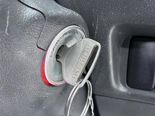 ハイゼットトラックエクストラ4WD MT5速 荷台作業灯 CDチューナー エアコン パワーステアリング パワーウィンドウ ティーゼットデオプラス(岡山県)の中古車