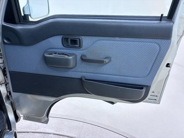 ハイゼットトラックエクストラ4WD MT5速 荷台作業灯 CDチューナー エアコン パワーステアリング パワーウィンドウ ティーゼットデオプラス(岡山県)の中古車