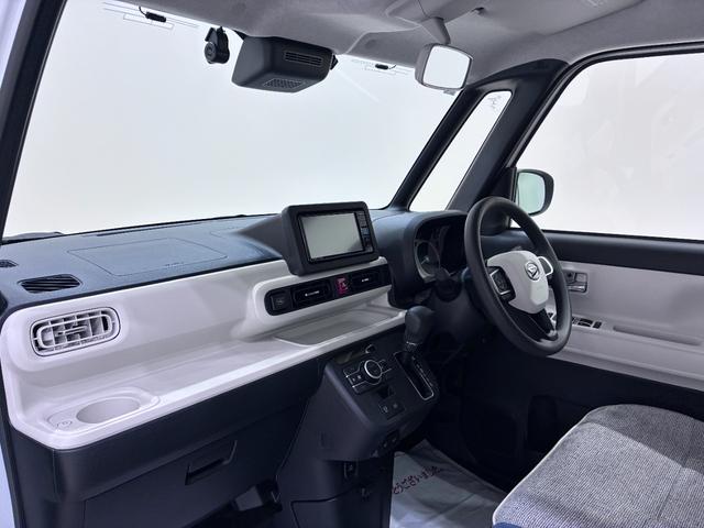 ムーヴキャンバスストライプスＧパノラマモニター　７インチナビ　ドライブレコーダー　両側パワースライドドア　シートヒーター　ＵＳＢ入力端子　Ｂｌｕｅｔｏｏｔｈ　オートライト　キーフリー　ティーゼットデオプラス　エコアイドル非装着車（岡山県）の中古車