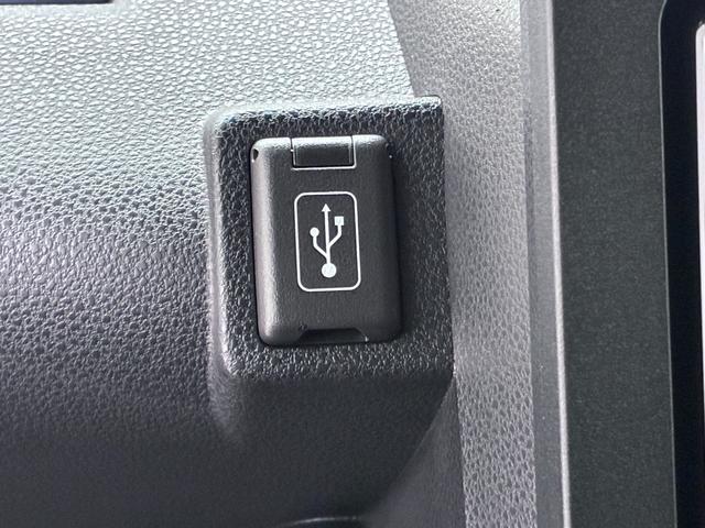 タントカスタムＲＳリミテッド４ＷＤ　パノラマモニター　７インチナビ　ドライブレコーダー　両側パワースライドドア　シートヒーター　ＵＳＢ入力端子　Ｂｌｕｅｔｏｏｔｈ　オートライト　キーフリー　アイドリングストップ（岡山県）の中古車