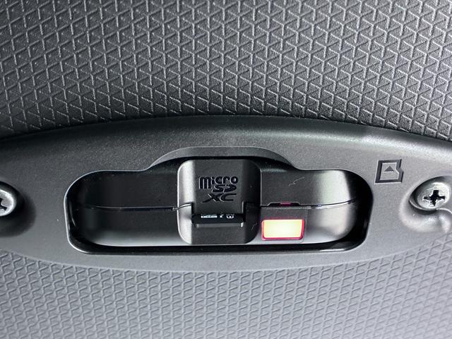 タントカスタムＲＳリミテッド４ＷＤ　パノラマモニター　７インチナビ　ドライブレコーダー　両側パワースライドドア　シートヒーター　ＵＳＢ入力端子　Ｂｌｕｅｔｏｏｔｈ　オートライト　キーフリー　アイドリングストップ（岡山県）の中古車