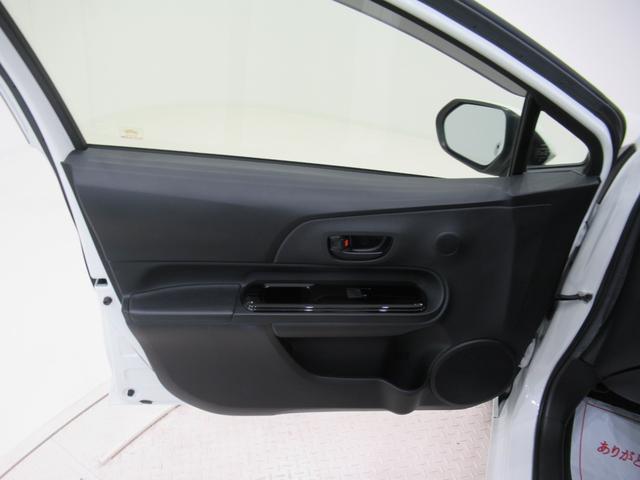 アクアＳスタイルブラックシートヒーター　オートライト　キーフリー　電動格納式ドアミラー　エアコン　パワーステアリング　パワーウィンドウ　運転席エアバッグ　ＡＢＳ　ティーゼットデオプラス（岡山県）の中古車