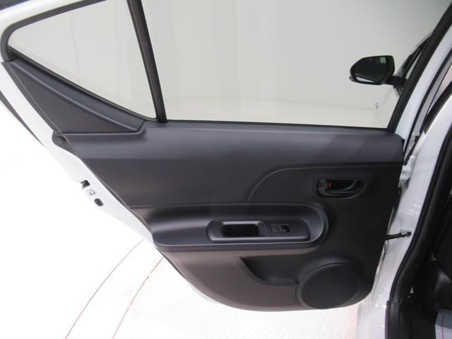 アクアＳスタイルブラックシートヒーター　オートライト　キーフリー　電動格納式ドアミラー　エアコン　パワーステアリング　パワーウィンドウ　運転席エアバッグ　ＡＢＳ　ティーゼットデオプラス（岡山県）の中古車