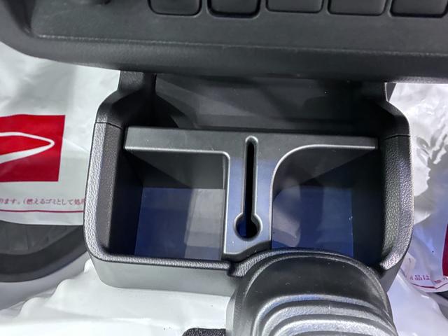 ハイゼットトラックエクストラ　ＳＡ３ｔ４ＷＤ　ＭＴ５速　荷台作業灯　オートライト　キーレスエントリー　衝突被害軽減システム　レーンアシスト　エアコン　パワーステアリング　パワーウィンドウ　運転席エアバッグ　ＡＢＳ　ティーゼットデオプラス（岡山県）の中古車