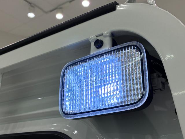 ハイゼットトラックエクストラ　ＳＡ３ｔ４ＷＤ　ＭＴ５速　荷台作業灯　オートライト　キーレスエントリー　衝突被害軽減システム　レーンアシスト　エアコン　パワーステアリング　パワーウィンドウ　運転席エアバッグ　ＡＢＳ　ティーゼットデオプラス（岡山県）の中古車