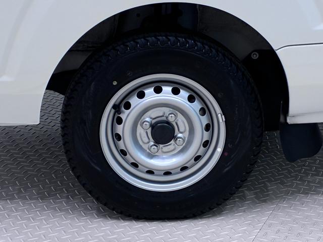 ハイゼットトラックエクストラ　ＳＡ３ｔ４ＷＤ　ＭＴ５速　荷台作業灯　オートライト　キーレスエントリー　衝突被害軽減システム　レーンアシスト　エアコン　パワーステアリング　パワーウィンドウ　運転席エアバッグ　ＡＢＳ　ティーゼットデオプラス（岡山県）の中古車