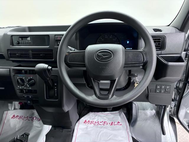 ハイゼットカーゴデラックスＡＭ／ＦＭラジオ　両側スライドドア　オートライト　キーレスエントリー　アイドリングストップ　衝突被害軽減システム　レーンアシスト　オートマチックハイビーム　ティーゼットデオプラス（岡山県）の中古車