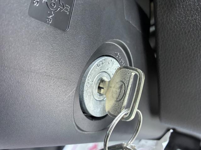 ハイゼットトラックスタンダード　農用スペシャル４ＷＤ　荷台作業灯　ドライブレコーダー　ＡＭ／ＦＭラジオ　オートライト　アイドリングストップ　衝突被害軽減システム　レーンアシスト　オートマチックハイビーム　ティーゼットデオプラス（岡山県）の中古車