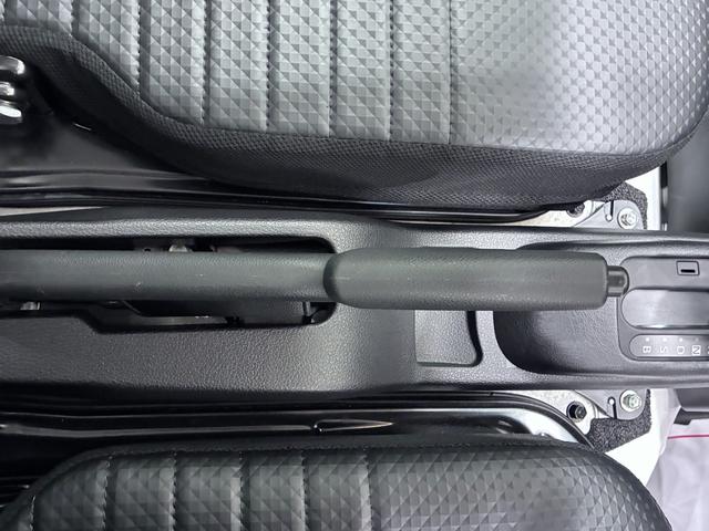 ハイゼットトラックスタンダード　農用スペシャル４ＷＤ　荷台作業灯　ドライブレコーダー　ＡＭ／ＦＭラジオ　オートライト　アイドリングストップ　衝突被害軽減システム　レーンアシスト　オートマチックハイビーム　ティーゼットデオプラス（岡山県）の中古車