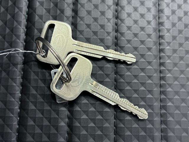 ハイゼットトラックスタンダード　農用スペシャル４ＷＤ　荷台作業灯　ドライブレコーダー　ＡＭ／ＦＭラジオ　オートライト　アイドリングストップ　衝突被害軽減システム　レーンアシスト　オートマチックハイビーム　ティーゼットデオプラス（岡山県）の中古車