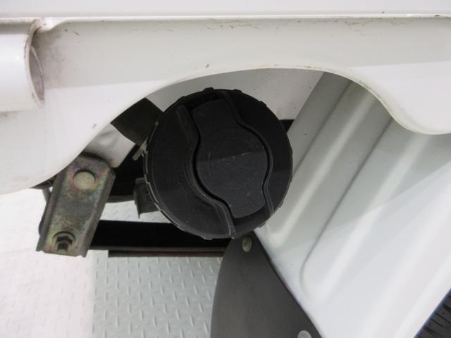 ハイゼットトラックスペシャルＭＴ５速　ラジオ　エアコン　ティーゼットデオプラス（岡山県）の中古車