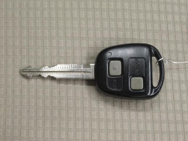 エッセＸキーレスエントリー　ＣＤチューナー　電動格納式ドアミラー　エアコン　パワーステアリング　パワーウィンドウ　運転席エアバッグ　ＡＢＳ　ティーゼットデオプラス（岡山県）の中古車