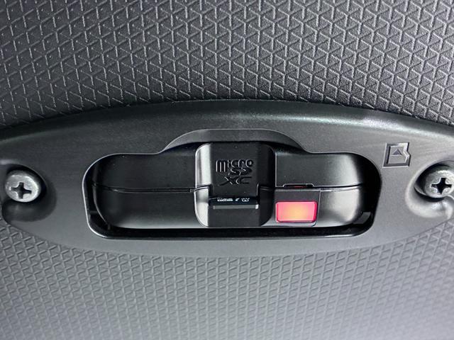 タントＸシートヒーター　左側パワースライドドア　オートライト　キーフリー　アイドリングストップ　パノラマモニター　ナビ　ドライブレコーダー　ＵＳＢ入力端子　Ｂｌｕｅｔｏｏｔｈ　ティーゼットデオプラス（岡山県）の中古車