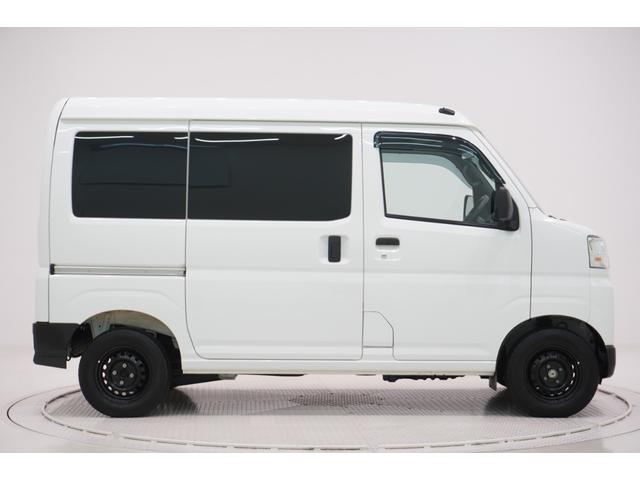 ハイゼットカーゴデラックス4WD MT5速 両側スライドドア AM/FMラジオ オートライト キーレスエントリー アイドリングストップ 衝突被害軽減システム レーンアシスト オートマチックハイビーム ティーゼットデオプラス(岡山県)の中古車