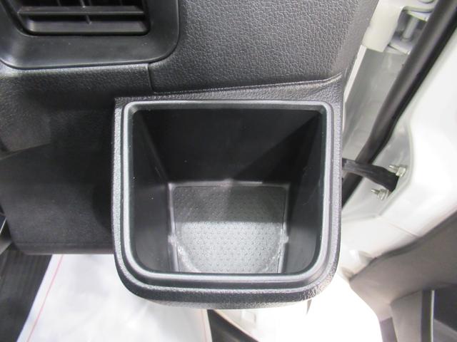 ハイゼットカーゴデラックス4WD MT5速 両側スライドドア AM/FMラジオ オートライト キーレスエントリー アイドリングストップ 衝突被害軽減システム レーンアシスト オートマチックハイビーム ティーゼットデオプラス(岡山県)の中古車