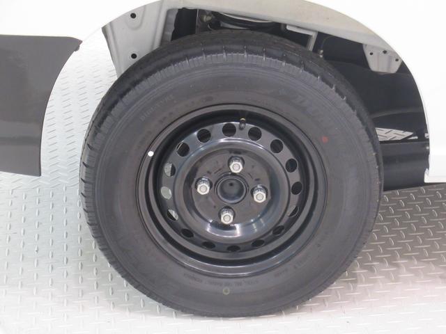 ハイゼットカーゴデラックス4WD MT5速 両側スライドドア AM/FMラジオ オートライト キーレスエントリー アイドリングストップ 衝突被害軽減システム レーンアシスト オートマチックハイビーム ティーゼットデオプラス(岡山県)の中古車