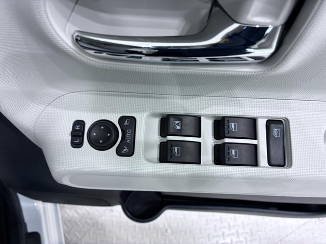 ムーヴキャンバスストライプスＧパノラマモニター　７インチナビ　両側パワースライドドア　シートヒーター　ＵＳＢ入力端子　Ｂｌｕｅｔｏｏｔｈ　オートライト　キーフリー　アイドリングストップ　ティーゼットデオプラス（岡山県）の中古車