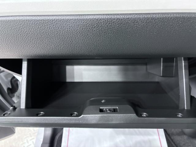 ムーヴキャンバスストライプスＧパノラマモニター　７インチナビ　両側パワースライドドア　シートヒーター　ＵＳＢ入力端子　Ｂｌｕｅｔｏｏｔｈ　オートライト　キーフリー　アイドリングストップ　ティーゼットデオプラス（岡山県）の中古車