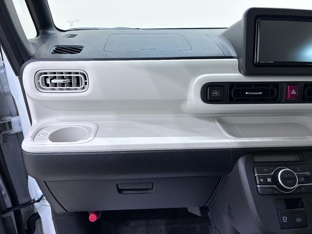 ムーヴキャンバスストライプスＧバックモニター　７インチナビ　両側パワースライドドア　シートヒーター　ＵＳＢ入力端子　Ｂｌｕｅｔｏｏｔｈ　ホッとカップホルダー　オートライト　キーフリー　アイドリングストップ　ティーゼットデオプラス（岡山県）の中古車