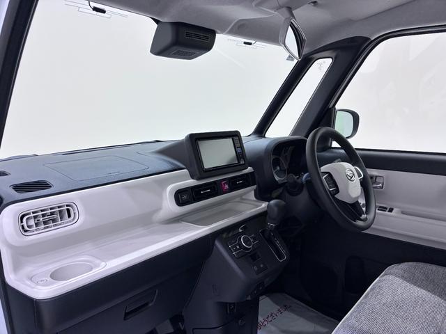 ムーヴキャンバスストライプスＧバックモニター　７インチナビ　両側パワースライドドア　シートヒーター　ＵＳＢ入力端子　Ｂｌｕｅｔｏｏｔｈ　ホッとカップホルダー　オートライト　キーフリー　アイドリングストップ　ティーゼットデオプラス（岡山県）の中古車