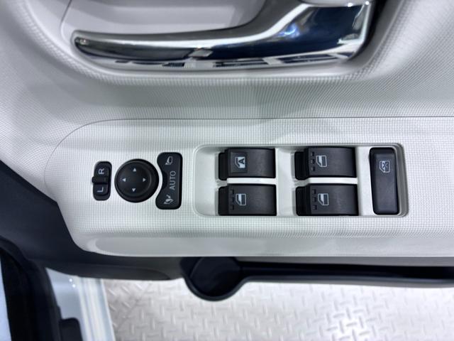 ムーヴキャンバスストライプスＧバックモニター　７インチナビ　両側パワースライドドア　シートヒーター　ＵＳＢ入力端子　Ｂｌｕｅｔｏｏｔｈ　ホッとカップホルダー　オートライト　キーフリー　アイドリングストップ　ティーゼットデオプラス（岡山県）の中古車
