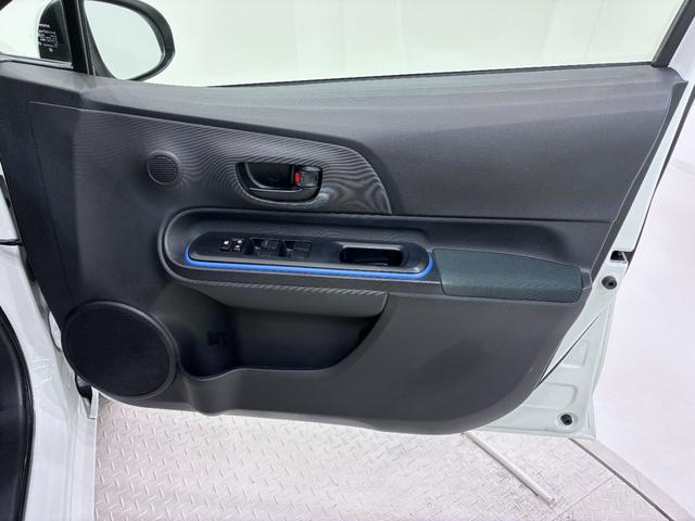 アクアＳオートライト　キーフリー　電動格納式ドアミラー　エアコン　パワーステアリング　パワーウィンドウ　運転席エアバッグ　ＡＢＳ　ティーゼットデオプラス（岡山県）の中古車