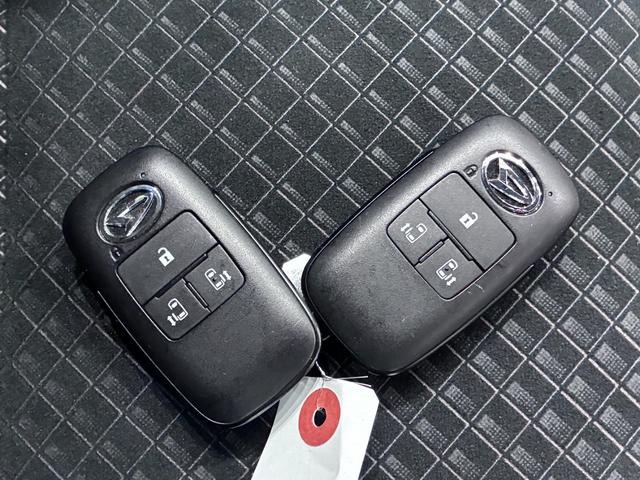 タントカスタムRSセレクション4WD シートヒーター 両側パワースライドドア オートライト キーフリー アイドリングストップ USB入力端子 衝突被害軽減システム レーンアシスト オートマチックハイビーム ティーゼットデオプラス(岡山県)の中古車