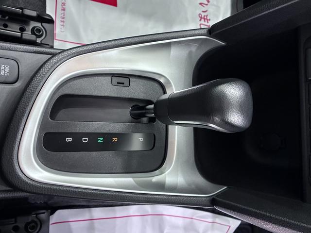 ヤリスクロスハイブリッドＧオートライト　キーフリー　ＵＳＢ入力端子　電動格納式ドアミラー　エアコン　パワーステアリング　パワーウィンドウ　運転席エアバッグ　ＡＢＳ　ティーゼットデオプラス（岡山県）の中古車